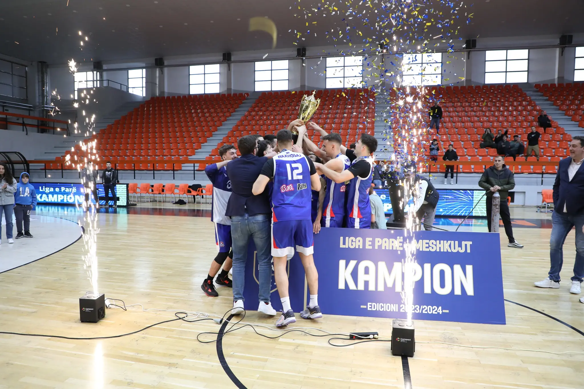 Pamje nga ndeshja New Basket-Bora